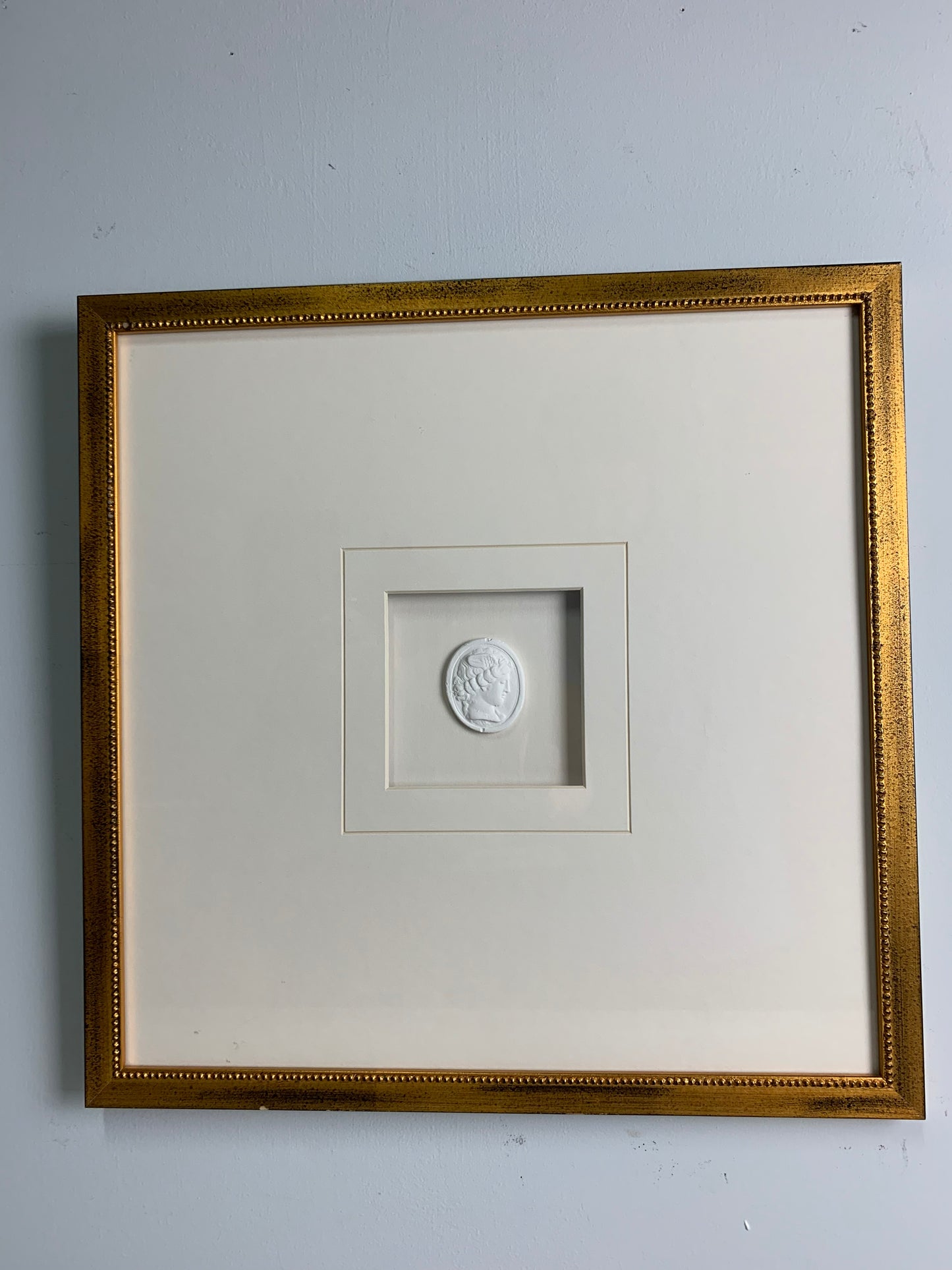 Single Intaglio with Beaded Gold Frame